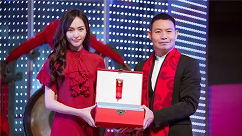 中国美正当红，猫先生MRCATA股上市，引领新时代